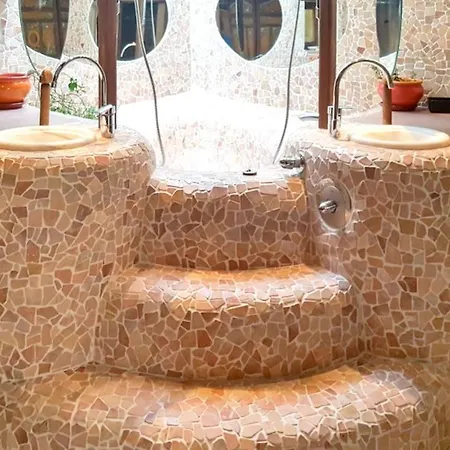 Ferienhaus Spacieuse A Avec Piscine Privee Et Vue Montagne Crastes