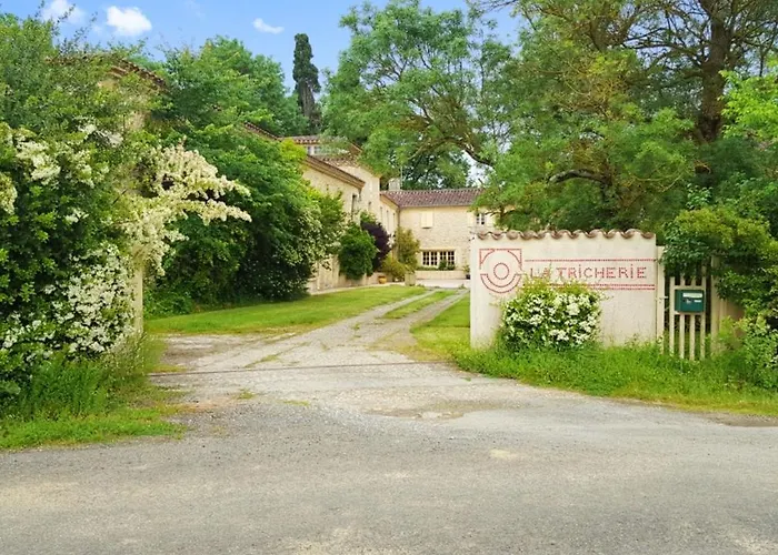 Spacieuse à Avec Piscine Privée Et Vue Montagne * Crastes