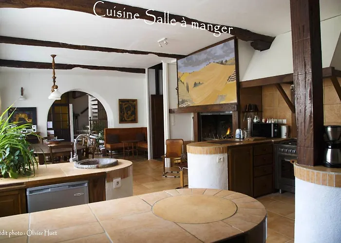 Spacieuse à Avec Piscine Privée Et Vue Montagne