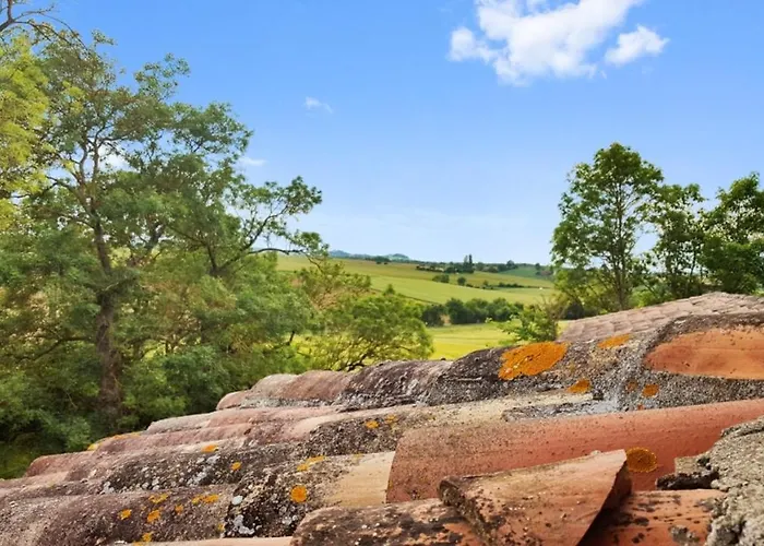 Spacieuse à Avec Piscine Privée Et Vue Montagne