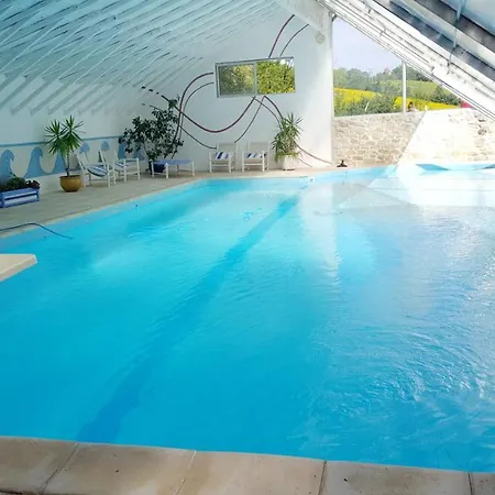 Spacieuse A Avec Piscine Privee Et Vue Montagne * Crastes