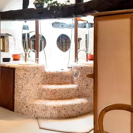 De 4 Avec Piscine Privee Jardin Clos Et Wifi A