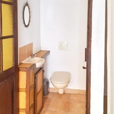 De 4 Avec Piscine Privee Jardin Clos Et Wifi A *