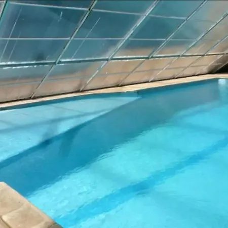 Spacieuse A Avec Piscine Privee Et Vue Montagne Crastes