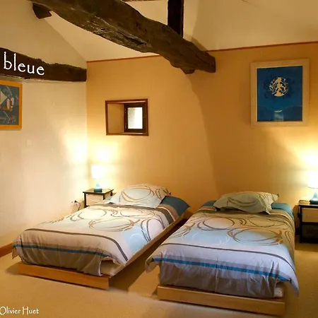 בית נופש Spacieuse A Avec Piscine Privee Et Vue Montagne Crastes