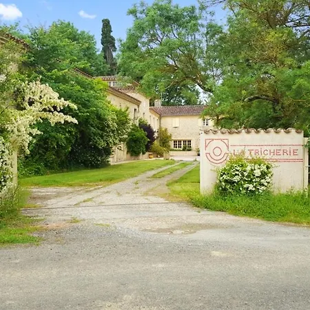 Spacieuse A Avec Piscine Privee Et Vue Montagne * Crastes