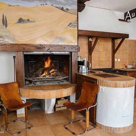 בית נופש Spacieuse A Avec Piscine Privee Et Vue Montagne Crastes