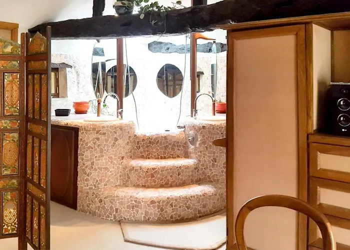 Spacieuse à Avec Piscine Privée Et Vue Montagne